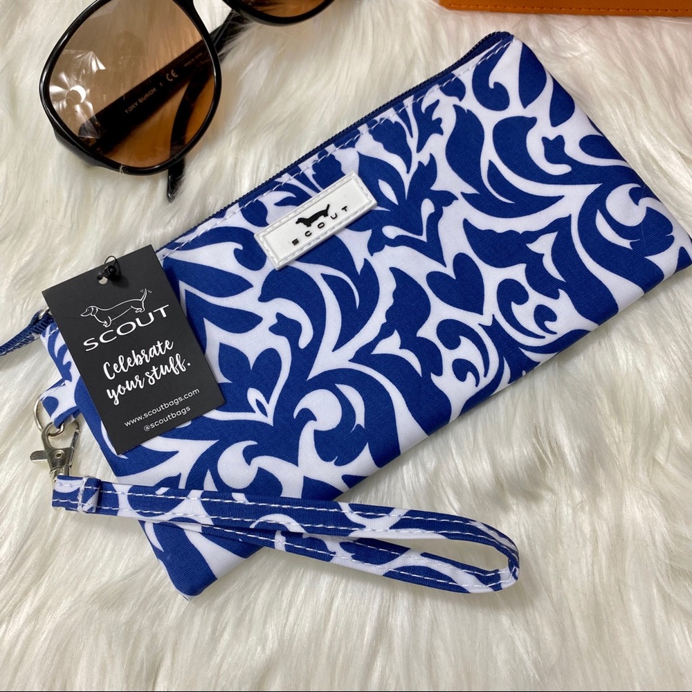 💰NEW Scout “Kate” Blue and White Wristlet